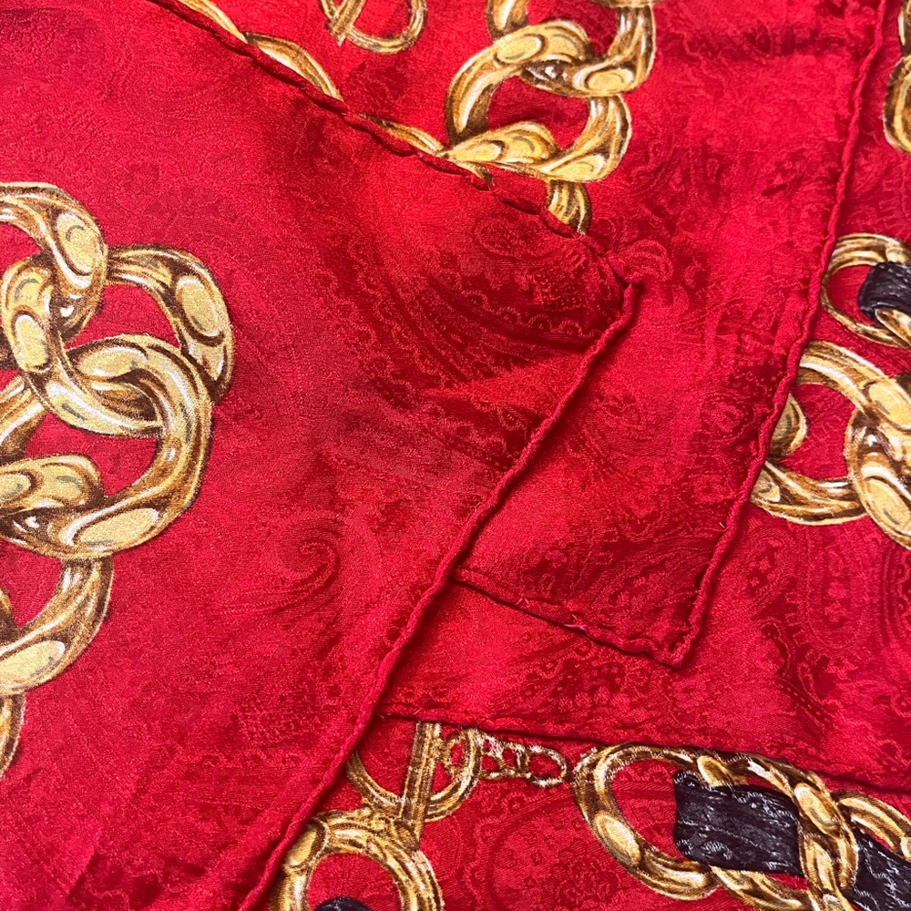 Chanel 31 Rue Cambon Paris Chain Link Silk Scarf - Picture 7 of 10